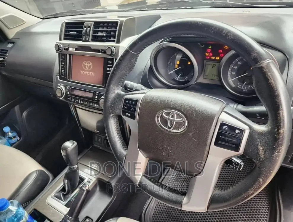 Toyota Land Cruiser Prado 2015 Gray