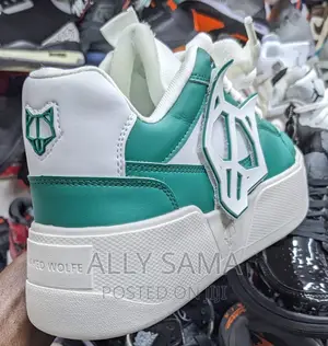 Naked Wolf Lightgreen