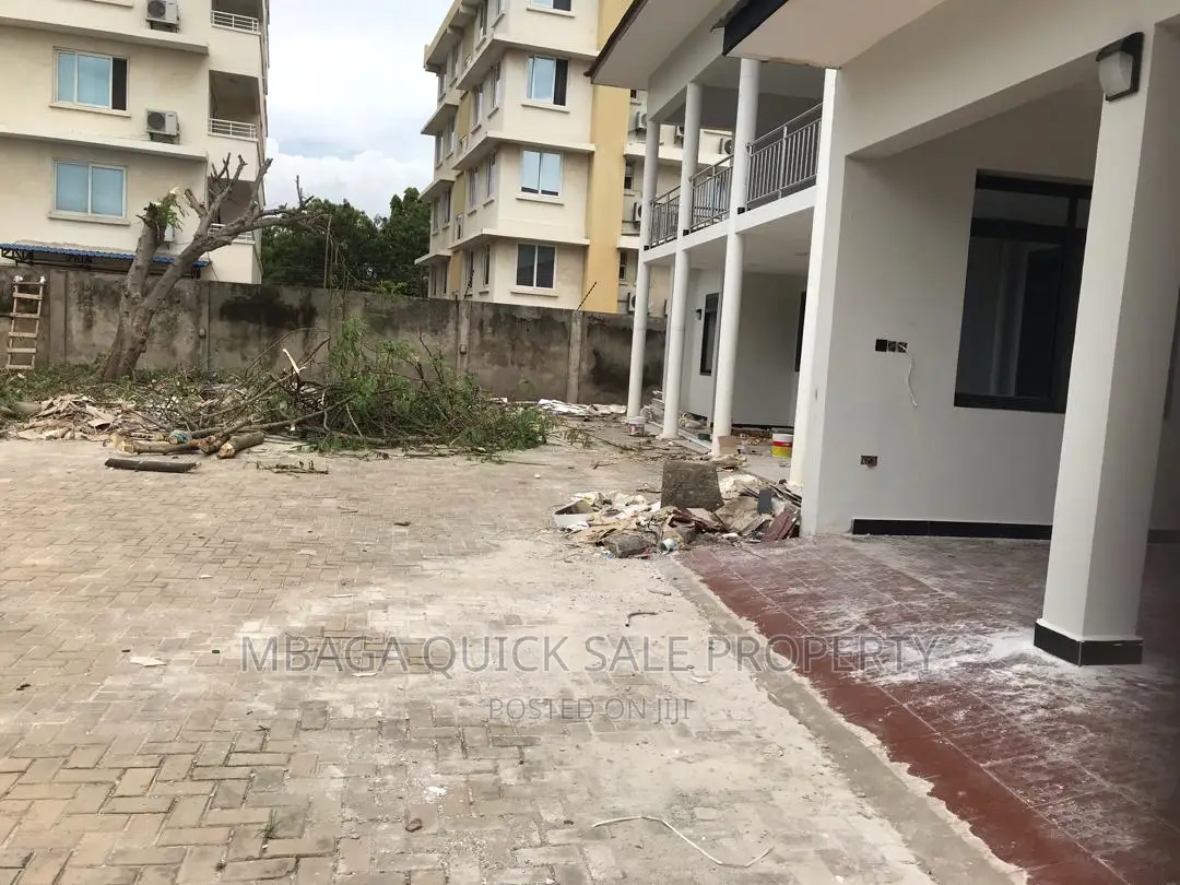 8bdrm House in Mikocheni for rent