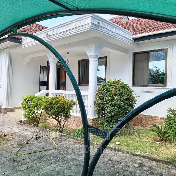 Furnished 4bdrm Apartment in Bahari Beach, Kinondoni for rent