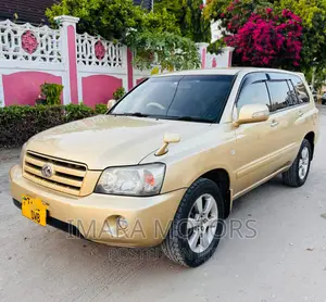 Toyota Kluger 2005 Gold