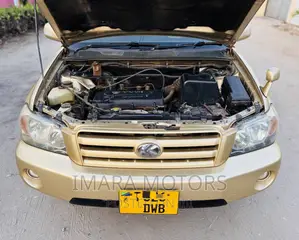 Toyota Kluger 2005 Gold