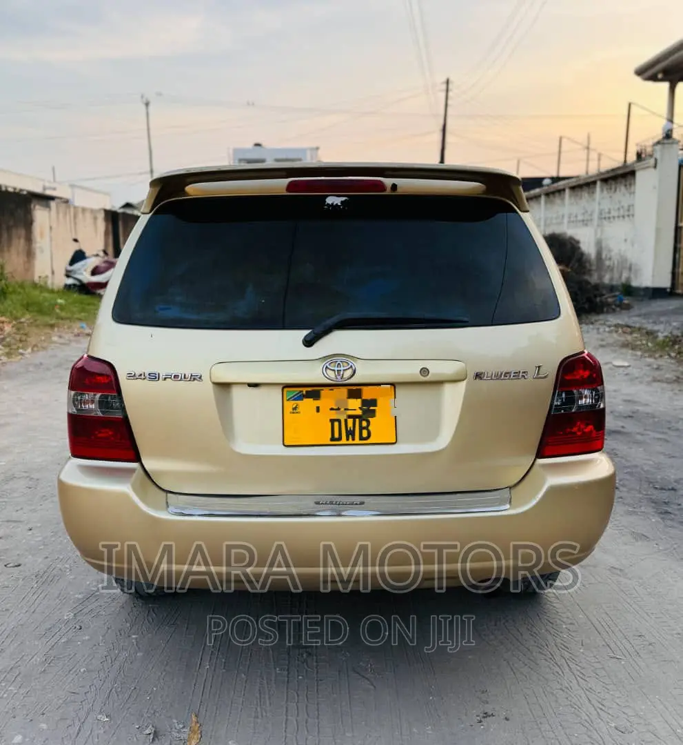 Toyota Kluger 2005 Gold