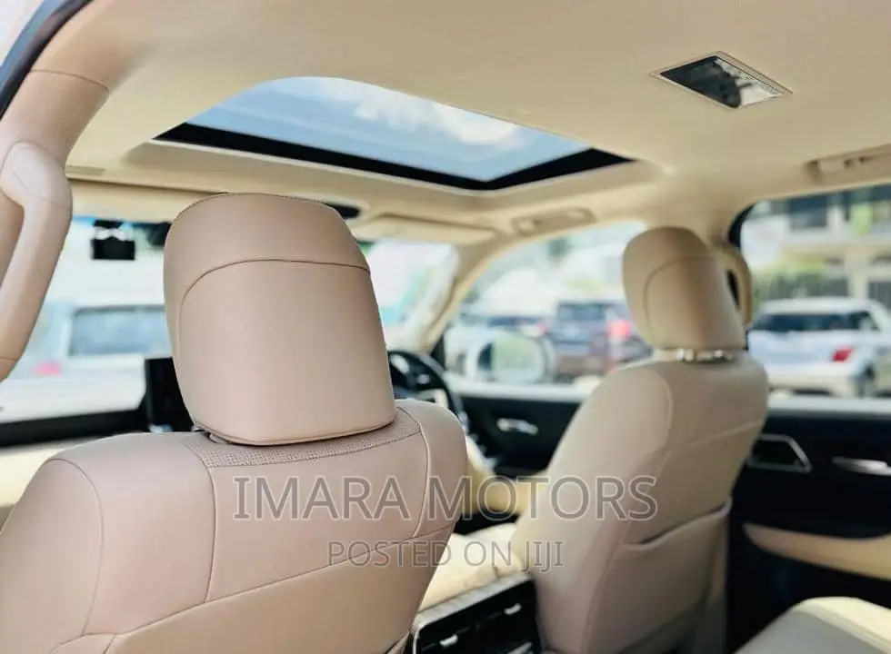 Toyota Land Cruiser 2022 White