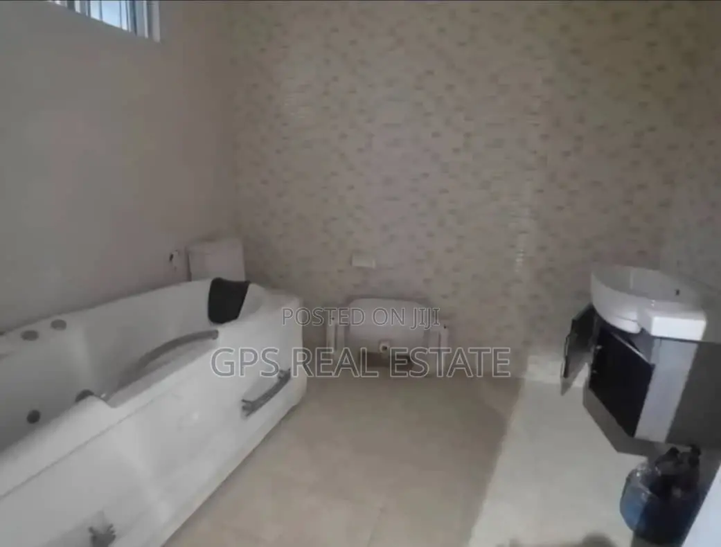 4bdrm House in Mbezi Beach Buyuni, Kinondoni for sale