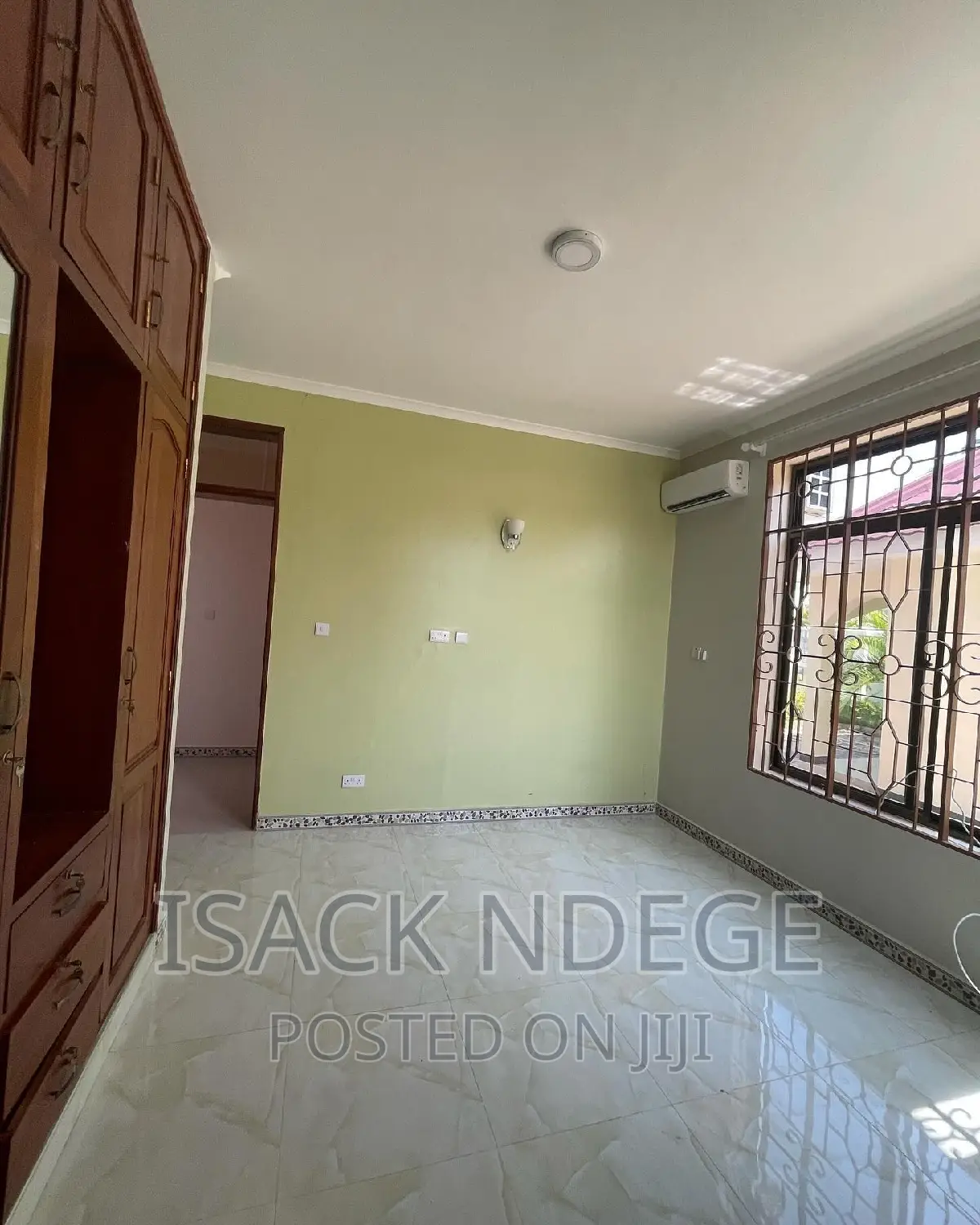 5bdrm House in Bahari Beach, Kinondoni for rent