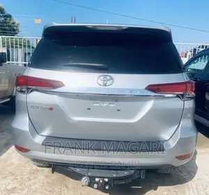 Toyota Fortuner 2021 Silver