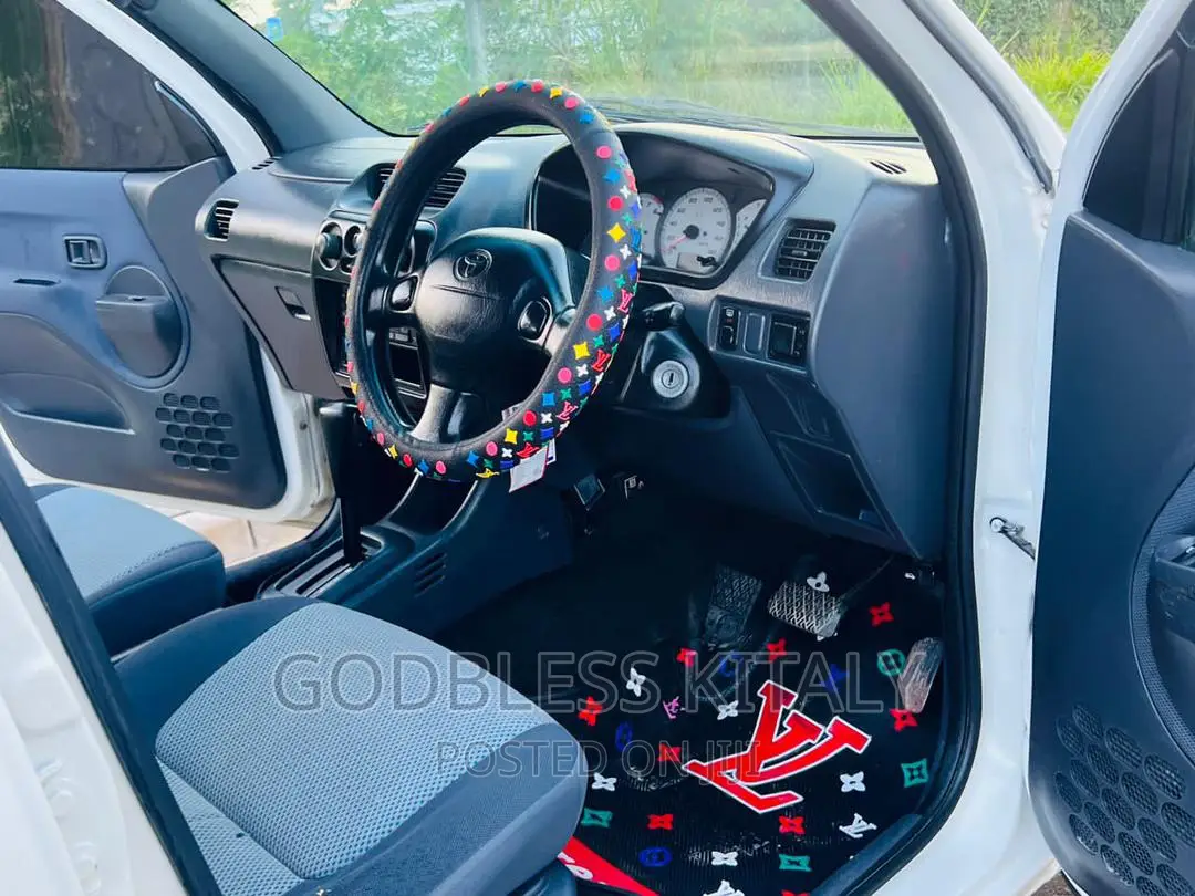 Toyota Cami 2005 White