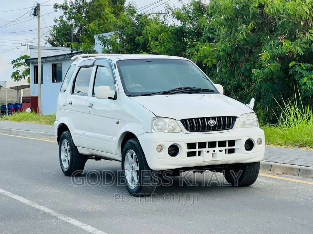 Toyota Cami 2005 White