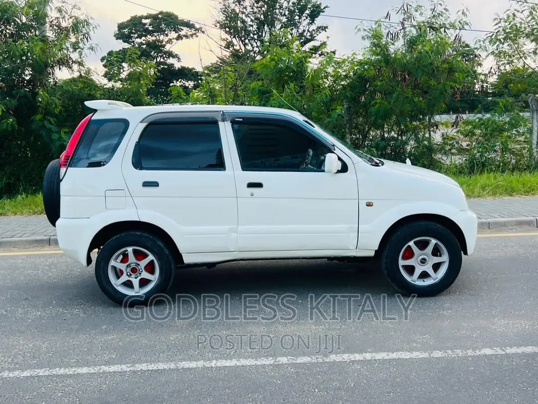 Toyota Cami 2005 White