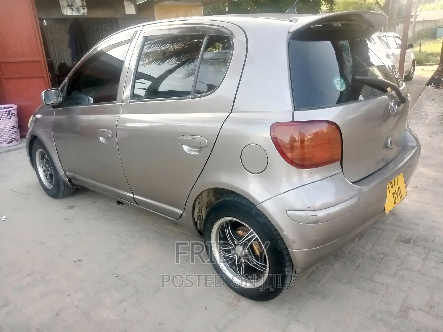 Toyota Vitz 1.3 AWD 5dr 2003 Gray