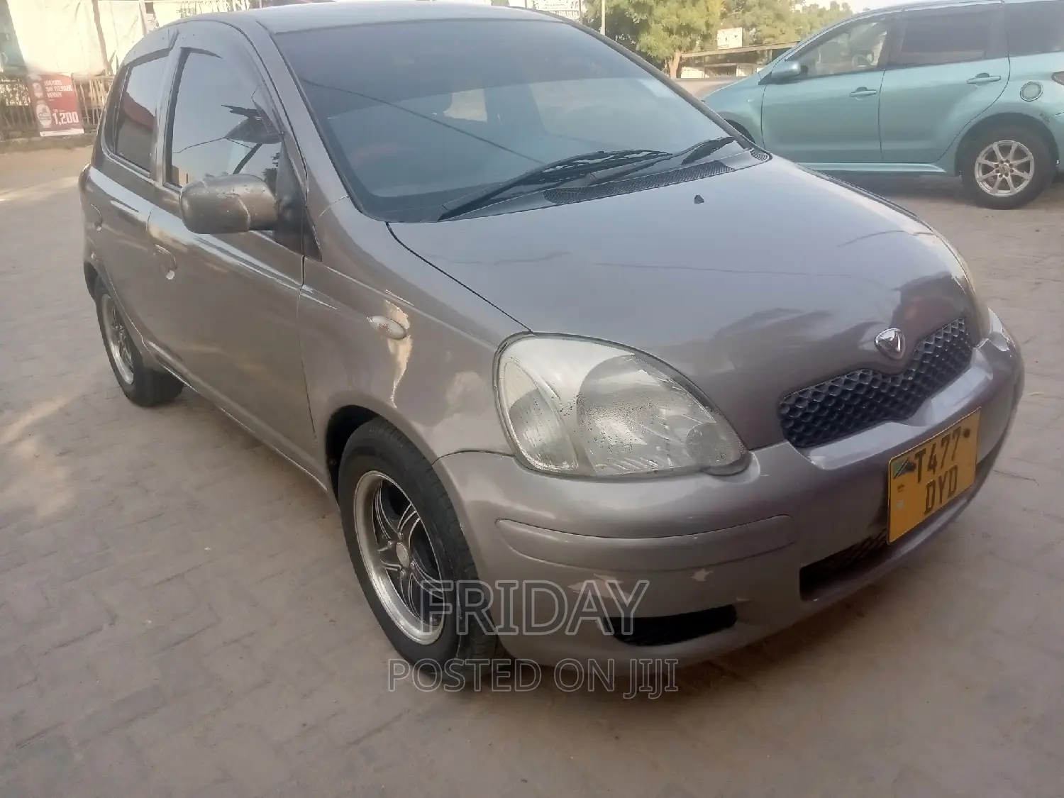 Toyota Vitz 1.3 AWD 5dr 2003 Gray