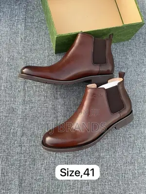 Clarks Travota