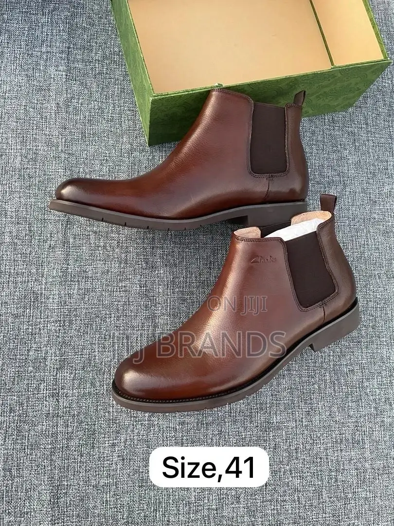 Clarks Travota