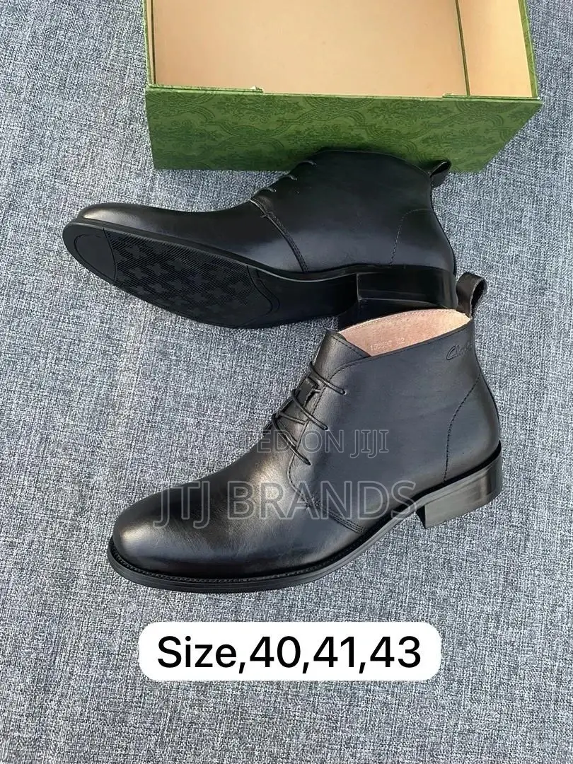 Clarks Travota