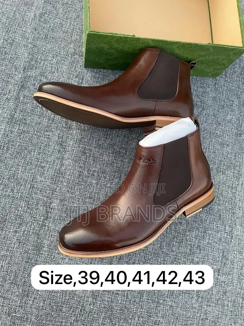 Clarks Travota