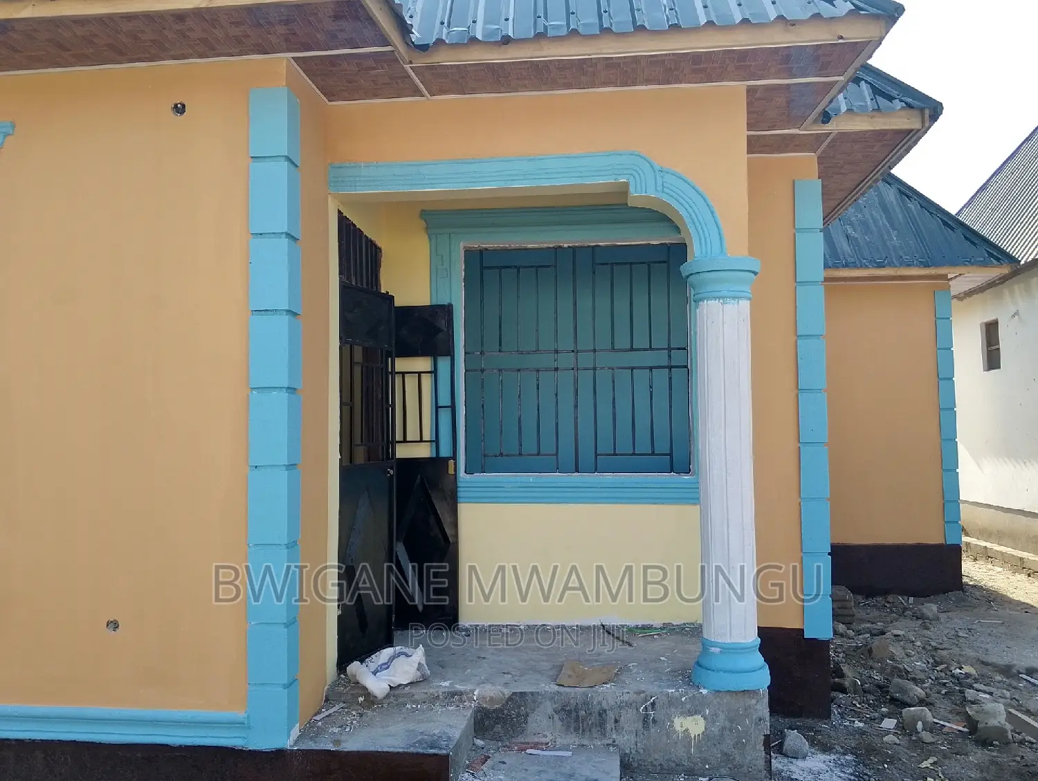 3bdrm Apartment in Mwambungu Broker, Mbagala for sale