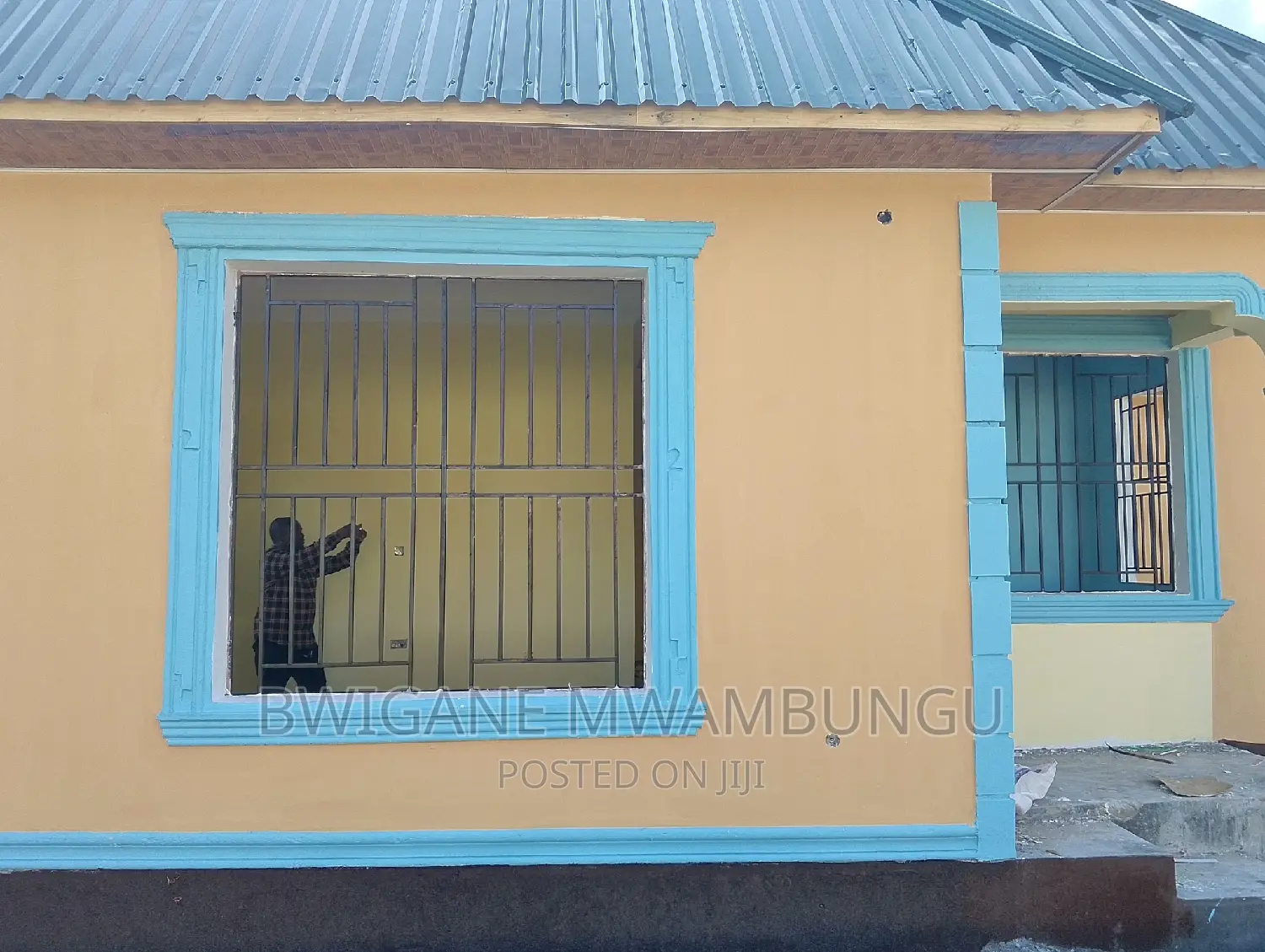 3bdrm Apartment in Mwambungu Broker, Mbagala for sale