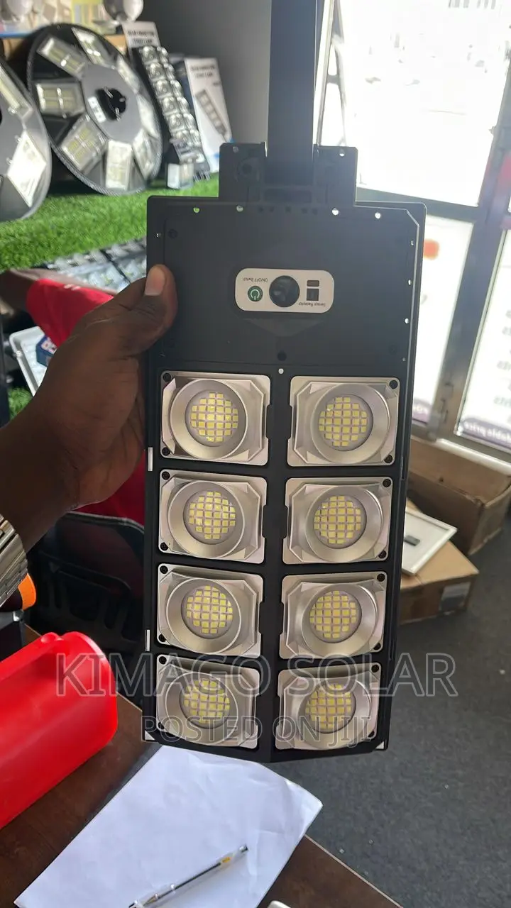 Taa Solar 800W Ukifunga Eneo Lako Aliwi Giza Tena