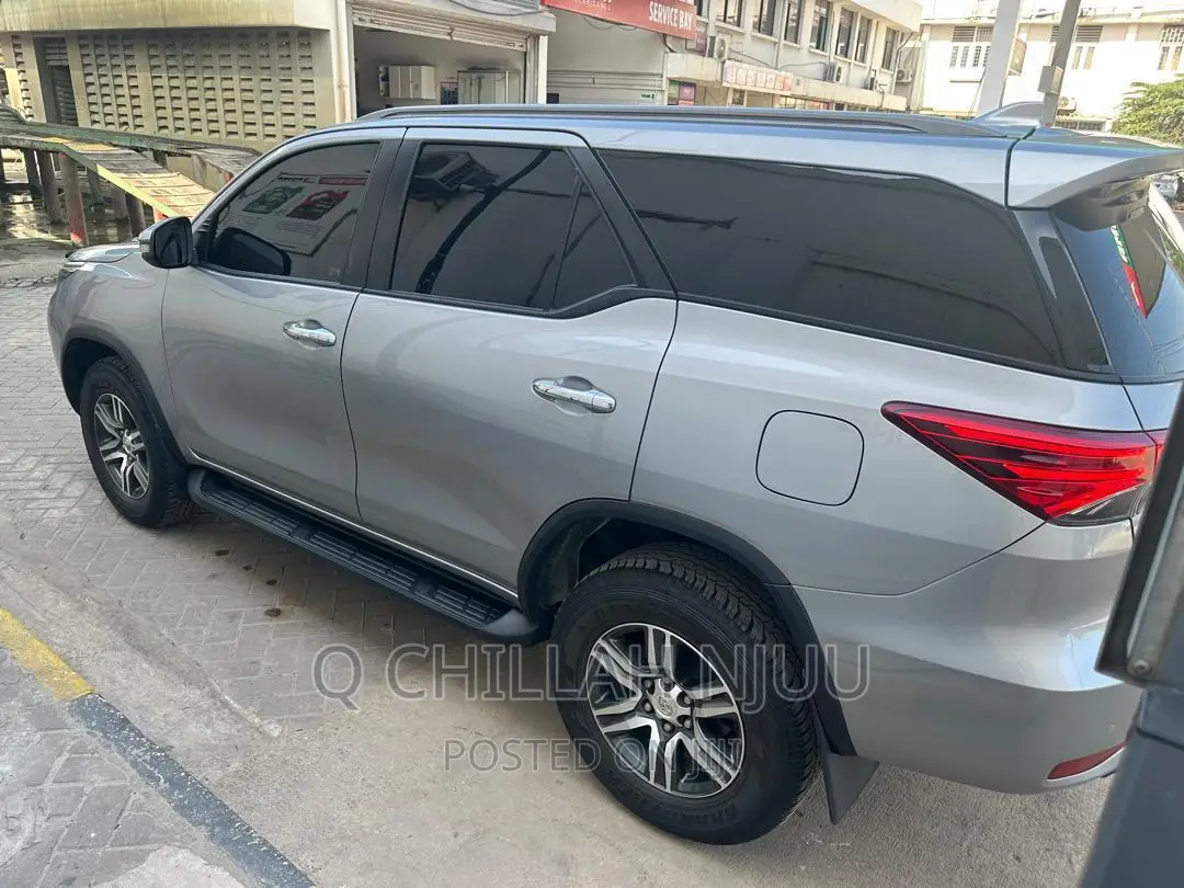 Toyota Fortuner 2020 Silver