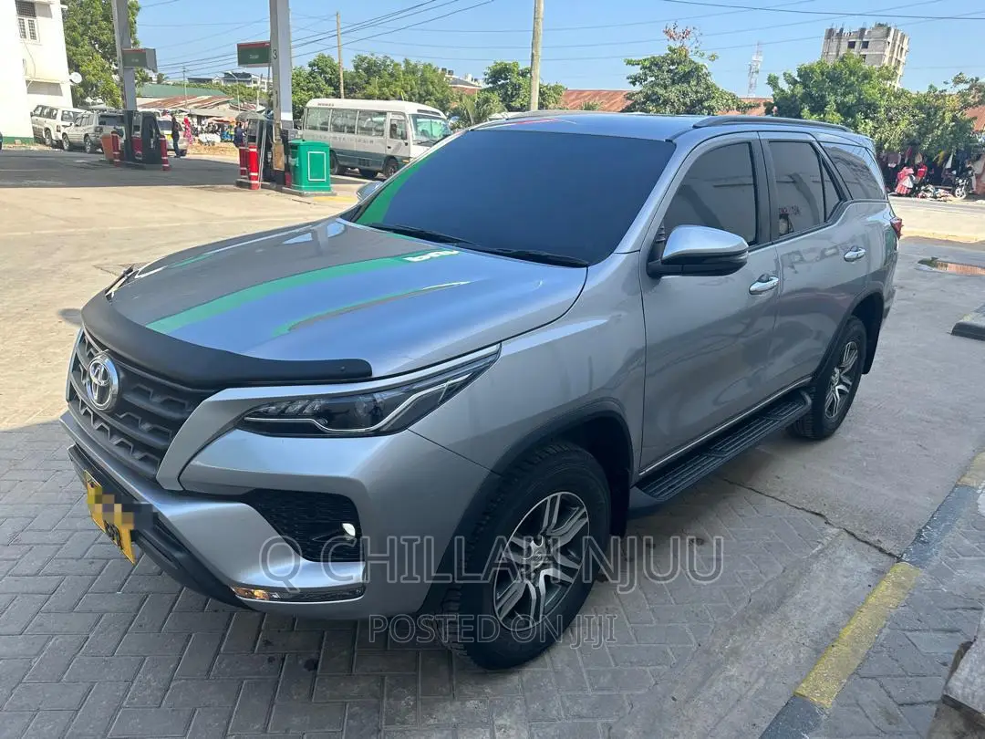 Toyota Fortuner 2020 Silver