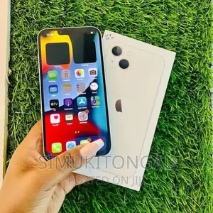 New Apple iPhone 13 128 GB White