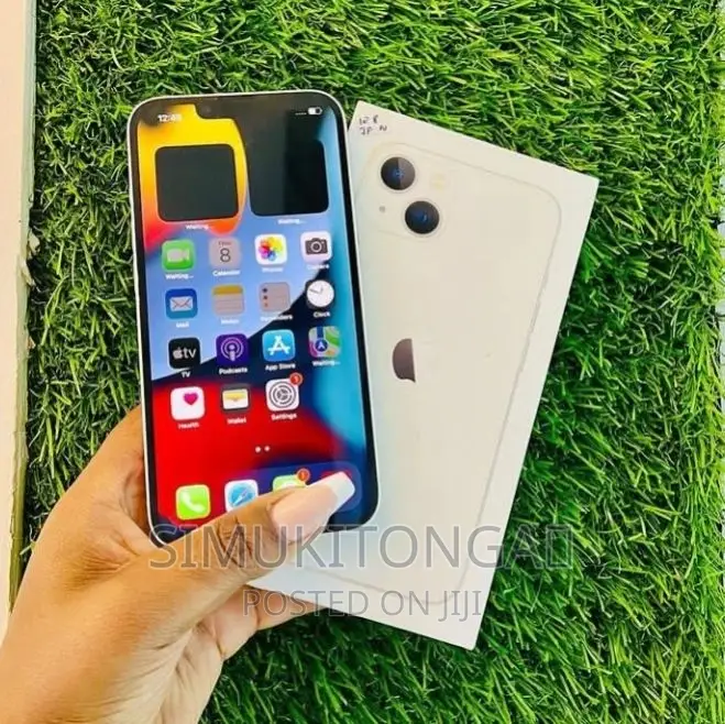 New Apple iPhone 13 128 GB White