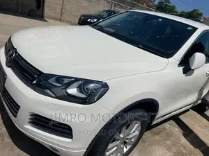 Volkswagen Touareg 2011 White