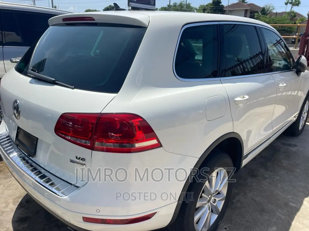 Volkswagen Touareg 2011 White