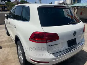 Volkswagen Touareg 2011 White
