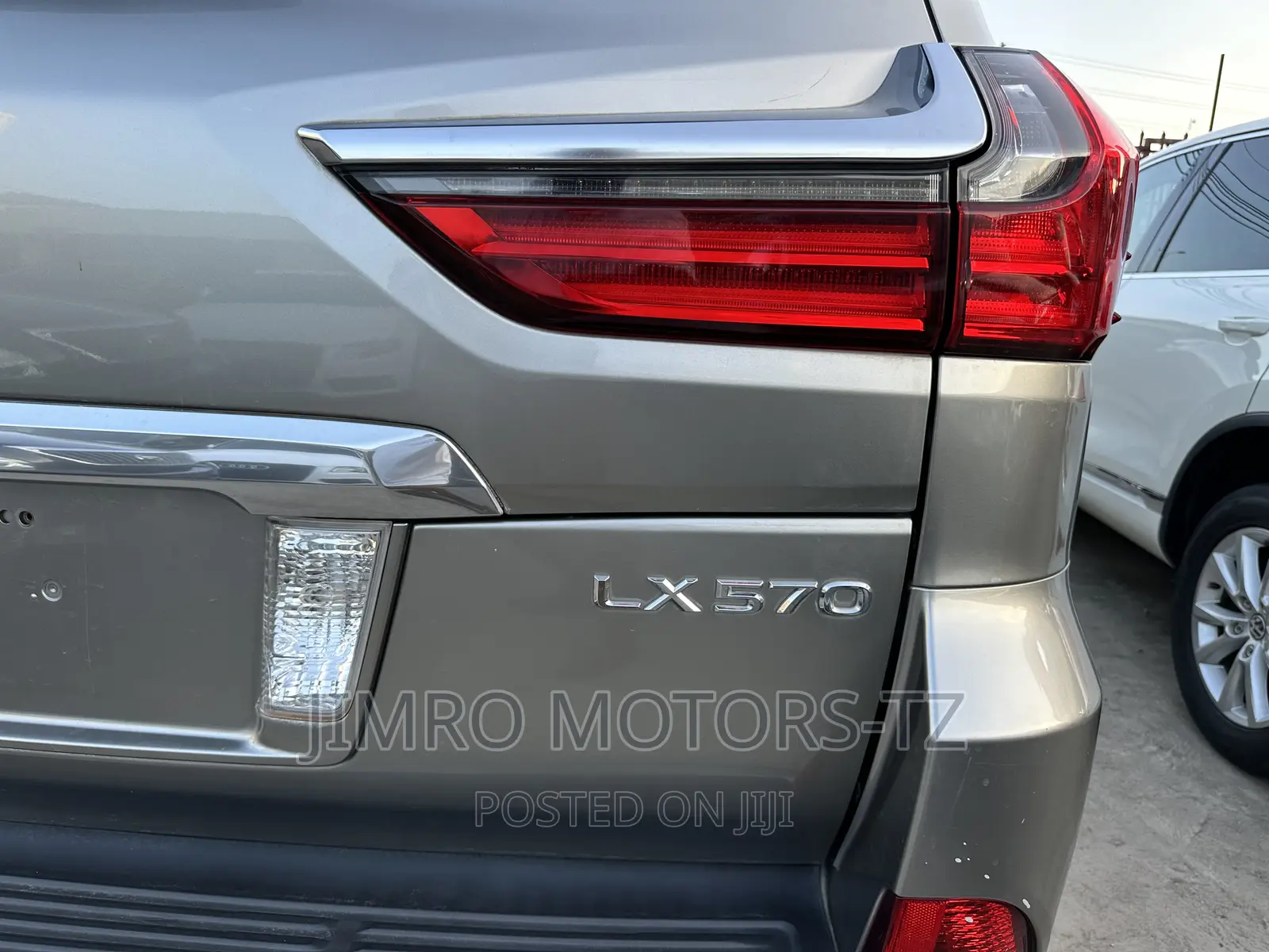 Lexus LX 2017 Silver