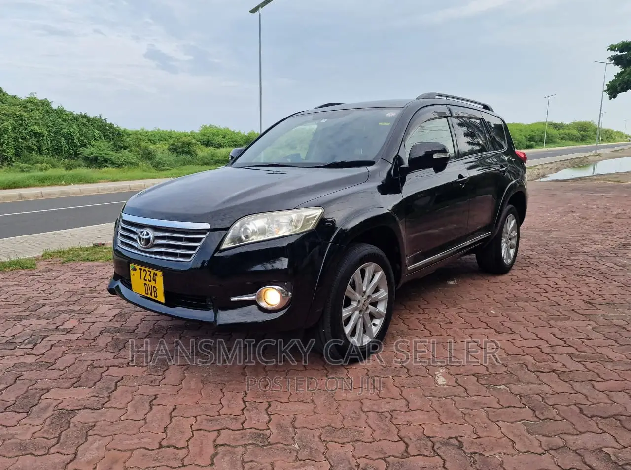 Toyota Vanguard 2011 Black