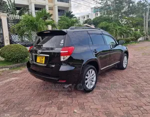 Toyota Vanguard 2011 Black
