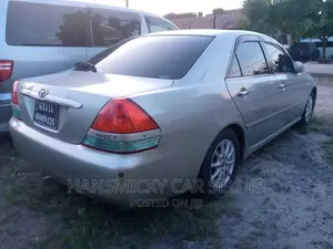 Toyota Mark II 2004 Silver