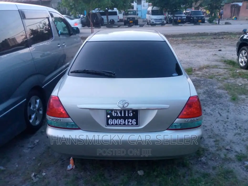 Toyota Mark II 2004 Silver