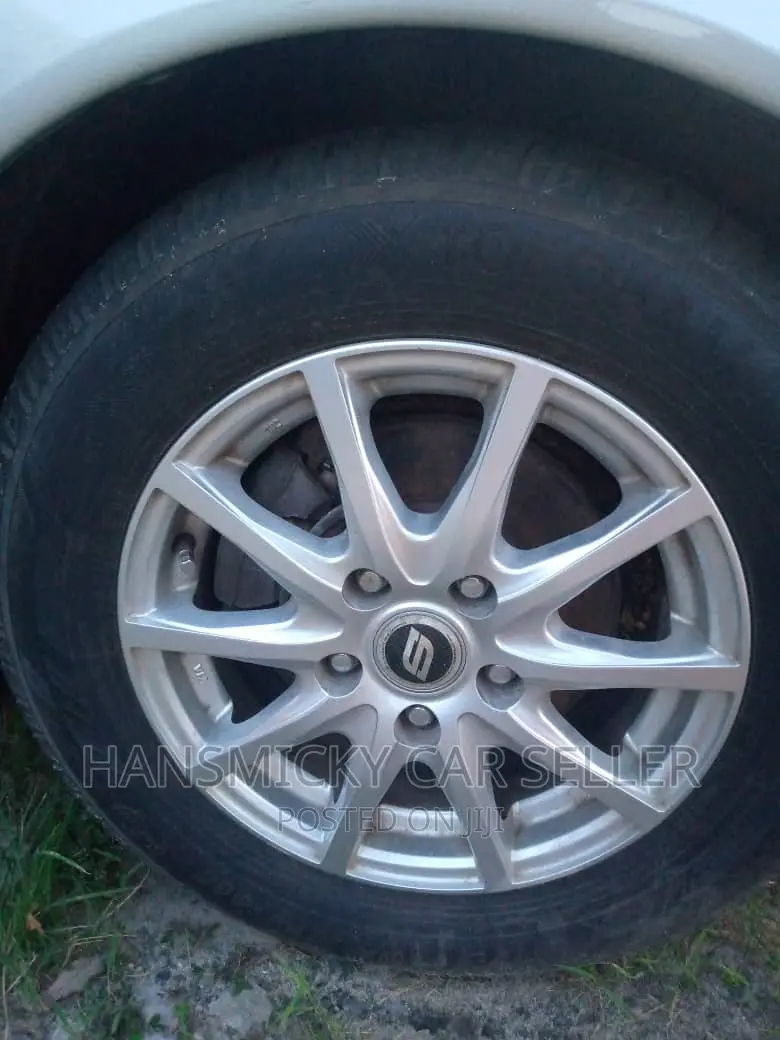 Toyota Mark II 2004 Silver