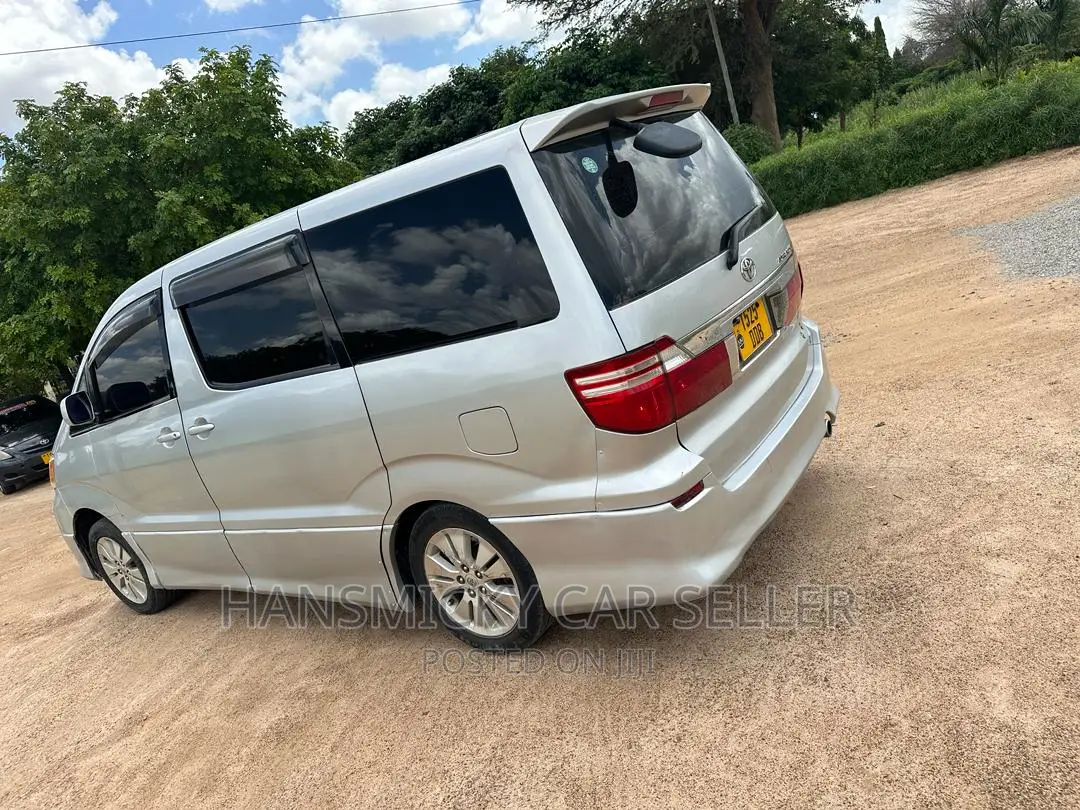 Toyota Alphard 2004 Silver