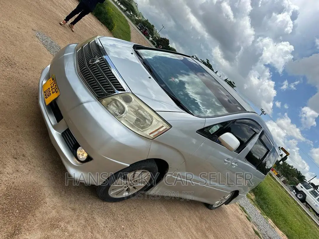 Toyota Alphard 2004 Silver