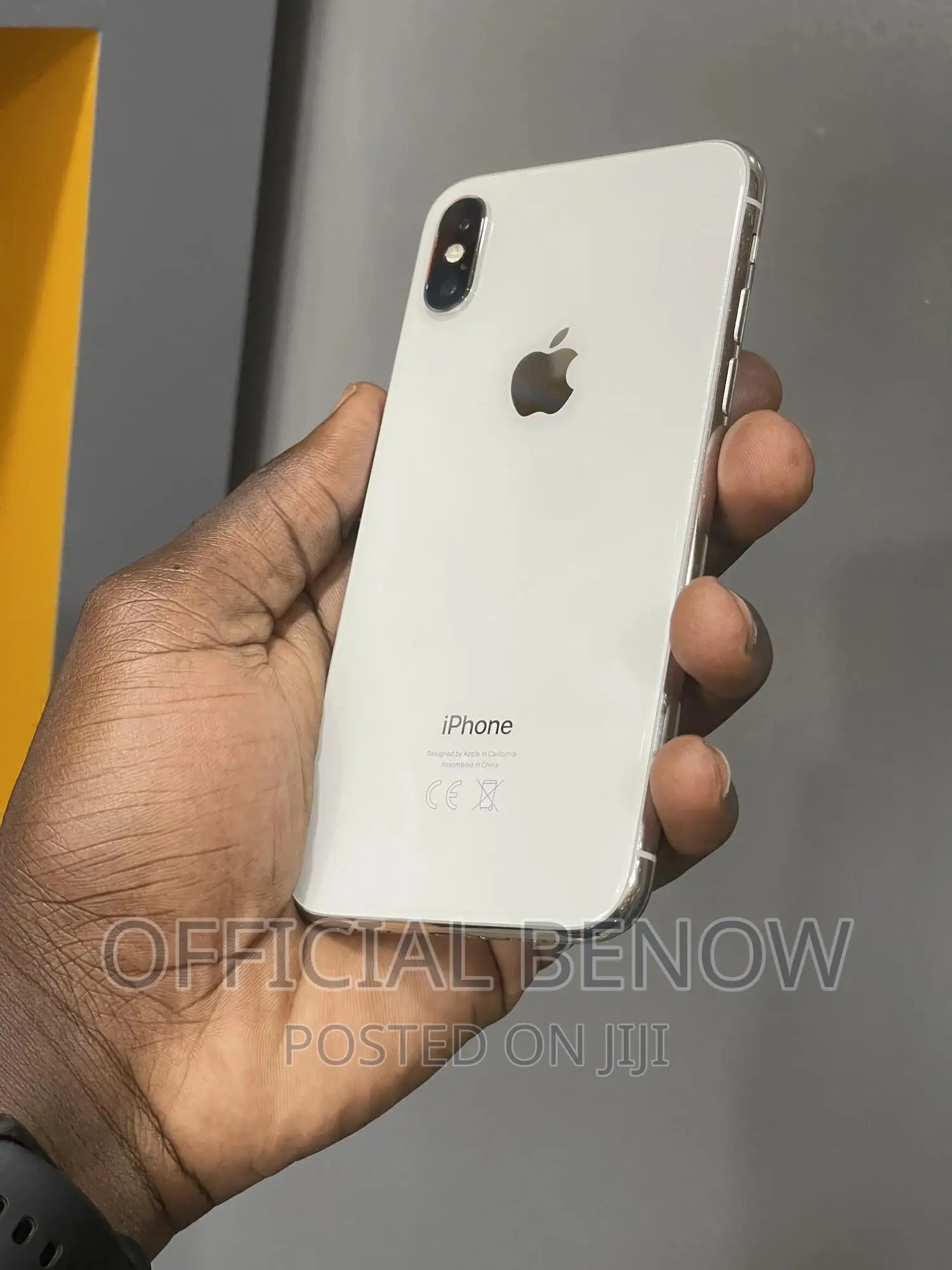 Apple iPhone X 64 GB White