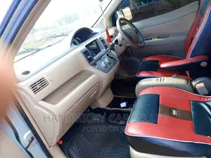 Toyota Raum 2003