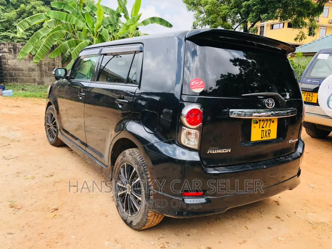Toyota Corolla Rumion 2008 Black