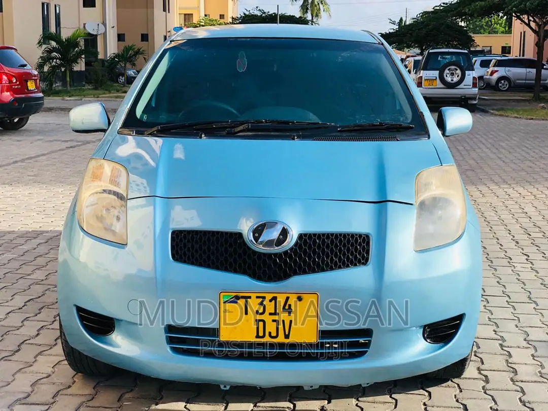 Toyota Vitz 2006 Blue