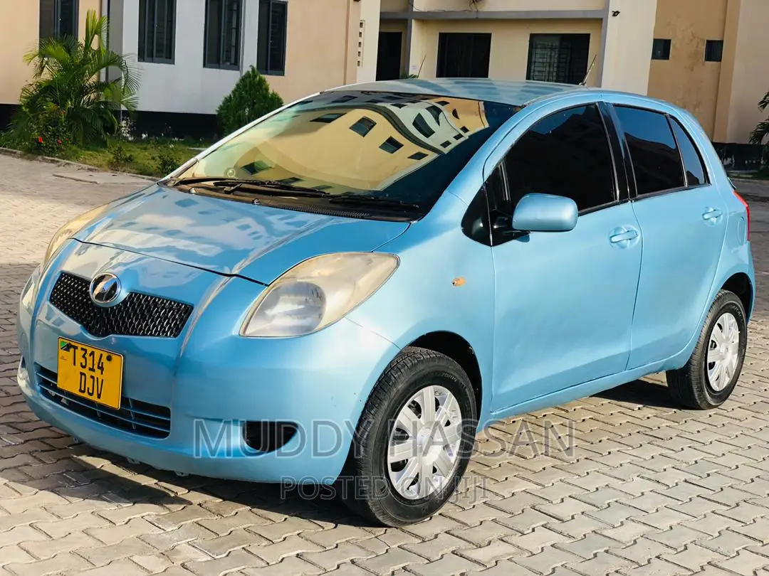 Toyota Vitz 2006 Blue