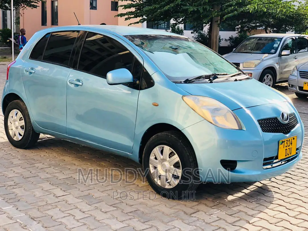 Toyota Vitz 2006 Blue