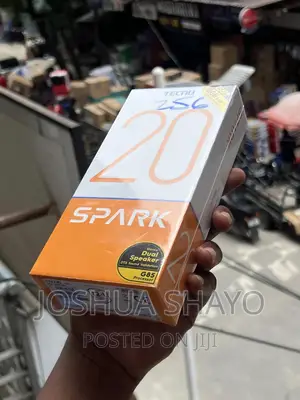 New Tecno Spark 20 256 GB