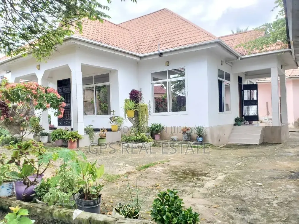 3bdrm House in Mbezi Mwisho, Kinondoni for sale