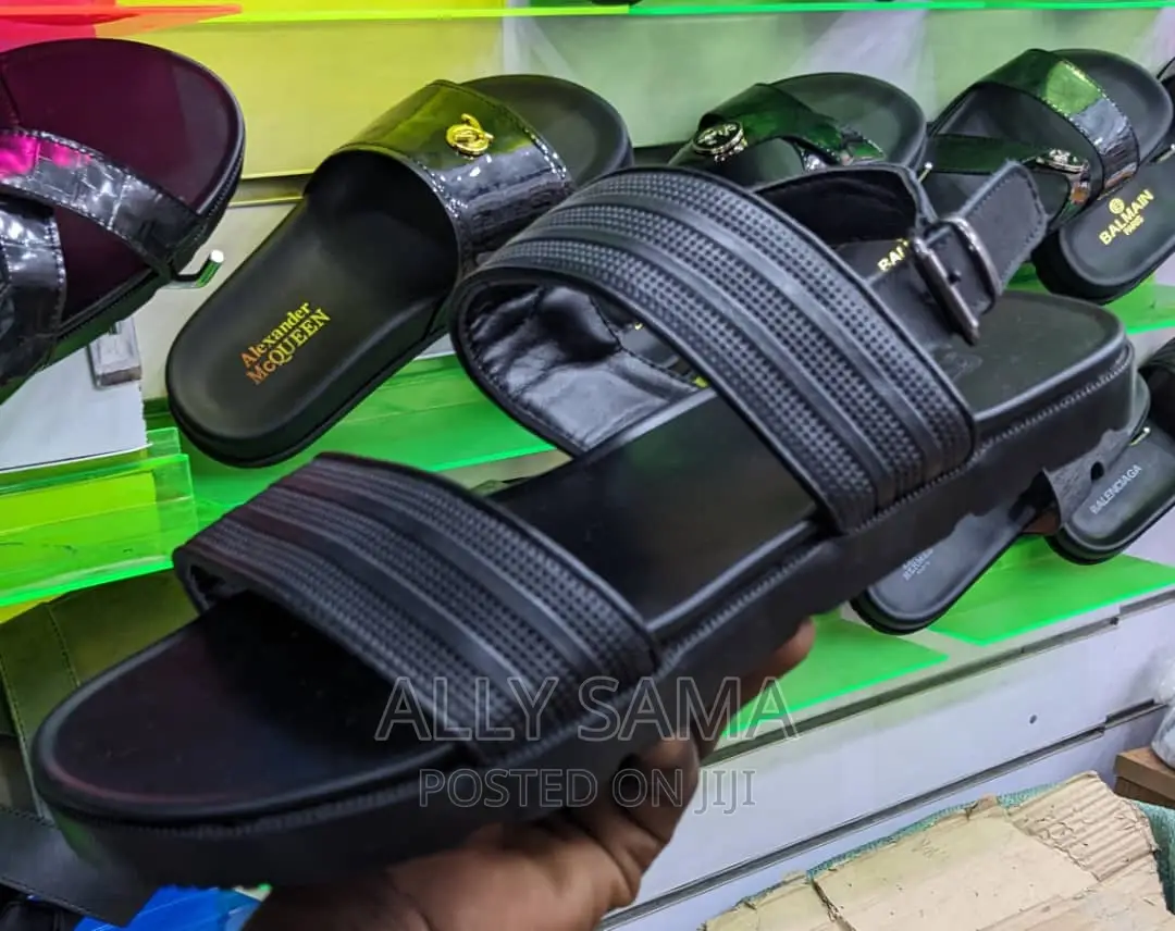 Open Shoes Lacoste Original Material Leather and Rubber