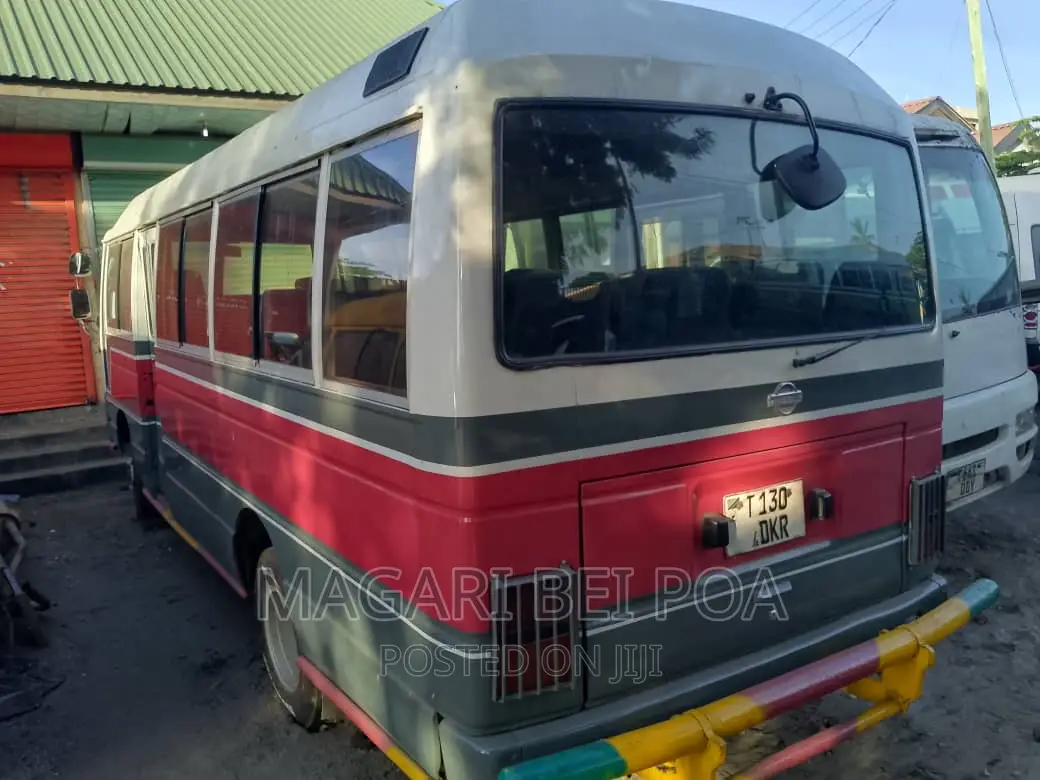 Nissan Civilian 2002 Red