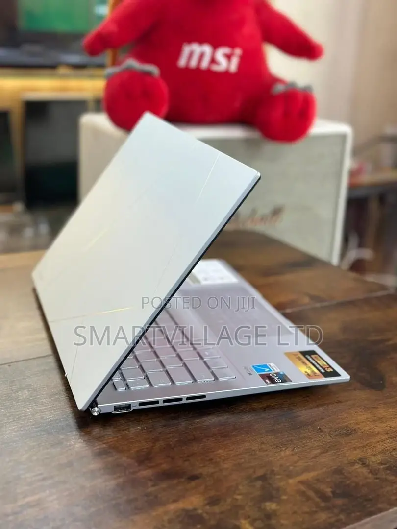 New Laptop Asus Zenbook 14 UX434 16GB Intel Core I7 SSD 512GB