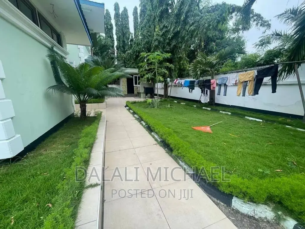 6bdrm Bungalow in Mikocheni for rent